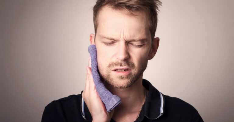 Teeth grinding and dental implants