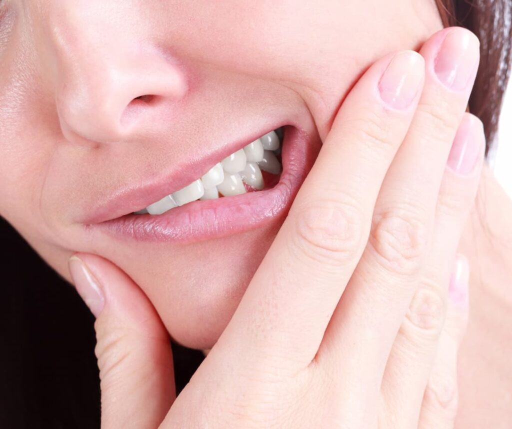 Tooth pain from dental implant failure