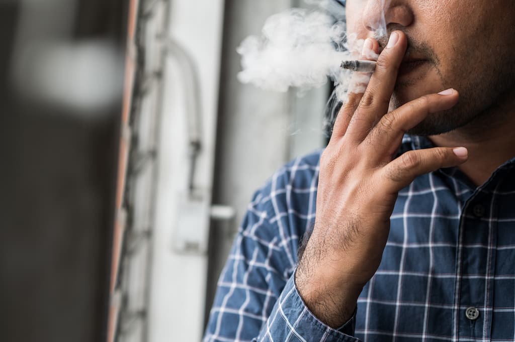 The Hidden Dangers of Smoking and Dental Implants (What Most Patients Miss)